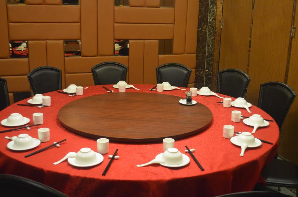Mustika Gajah Mada Hotel Jakarta Exteriör bild