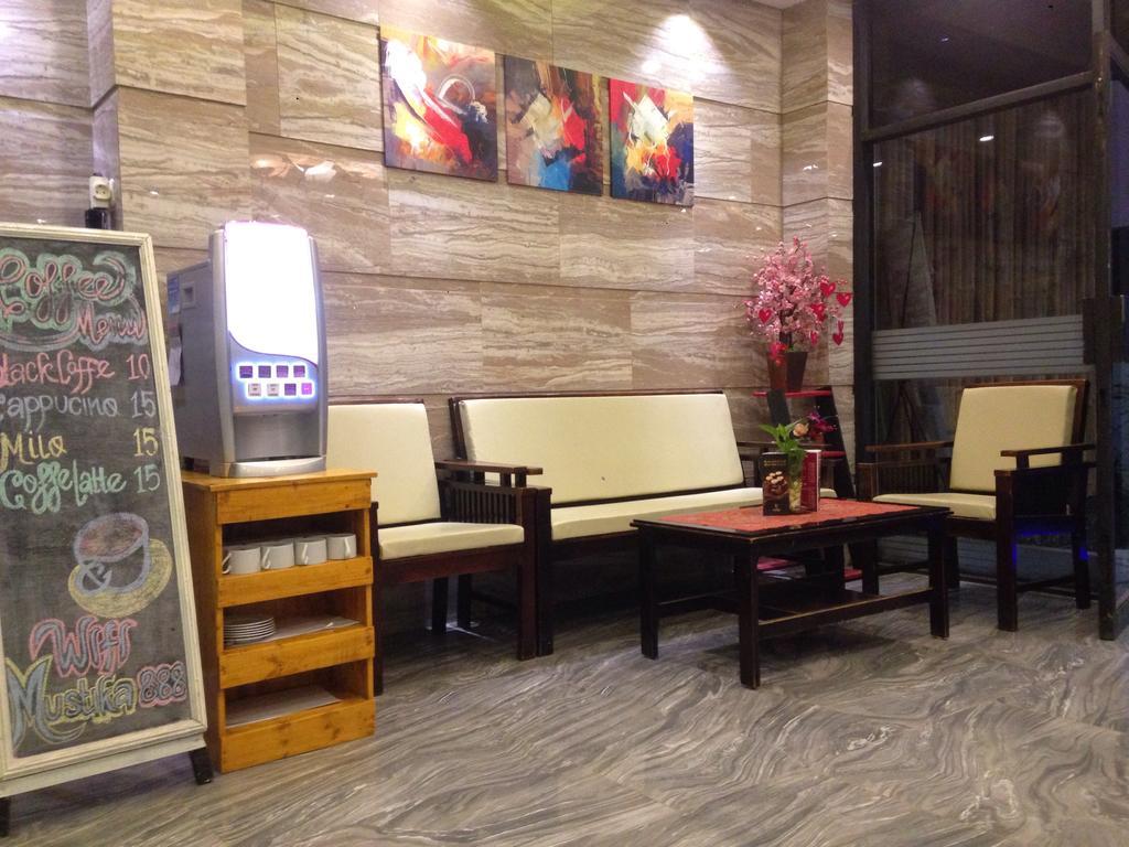 Mustika Gajah Mada Hotel Jakarta Exteriör bild