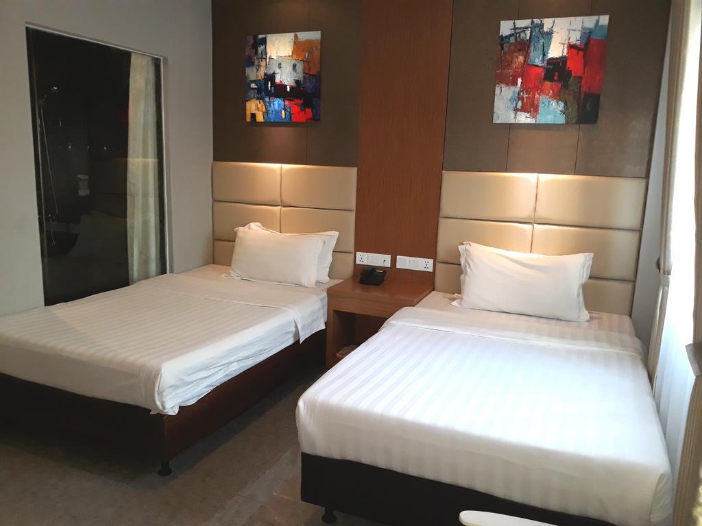 Mustika Gajah Mada Hotel Jakarta Exteriör bild