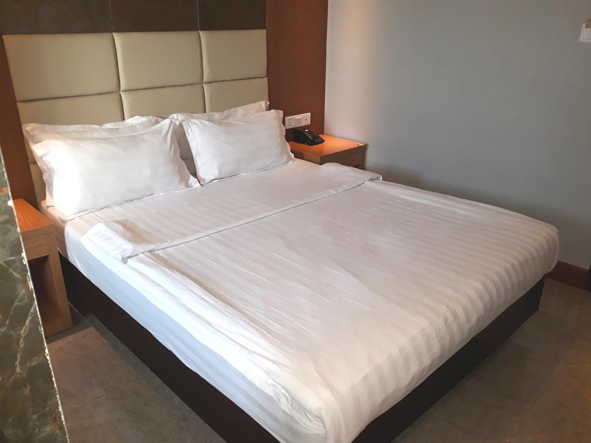 Mustika Gajah Mada Hotel Jakarta Exteriör bild