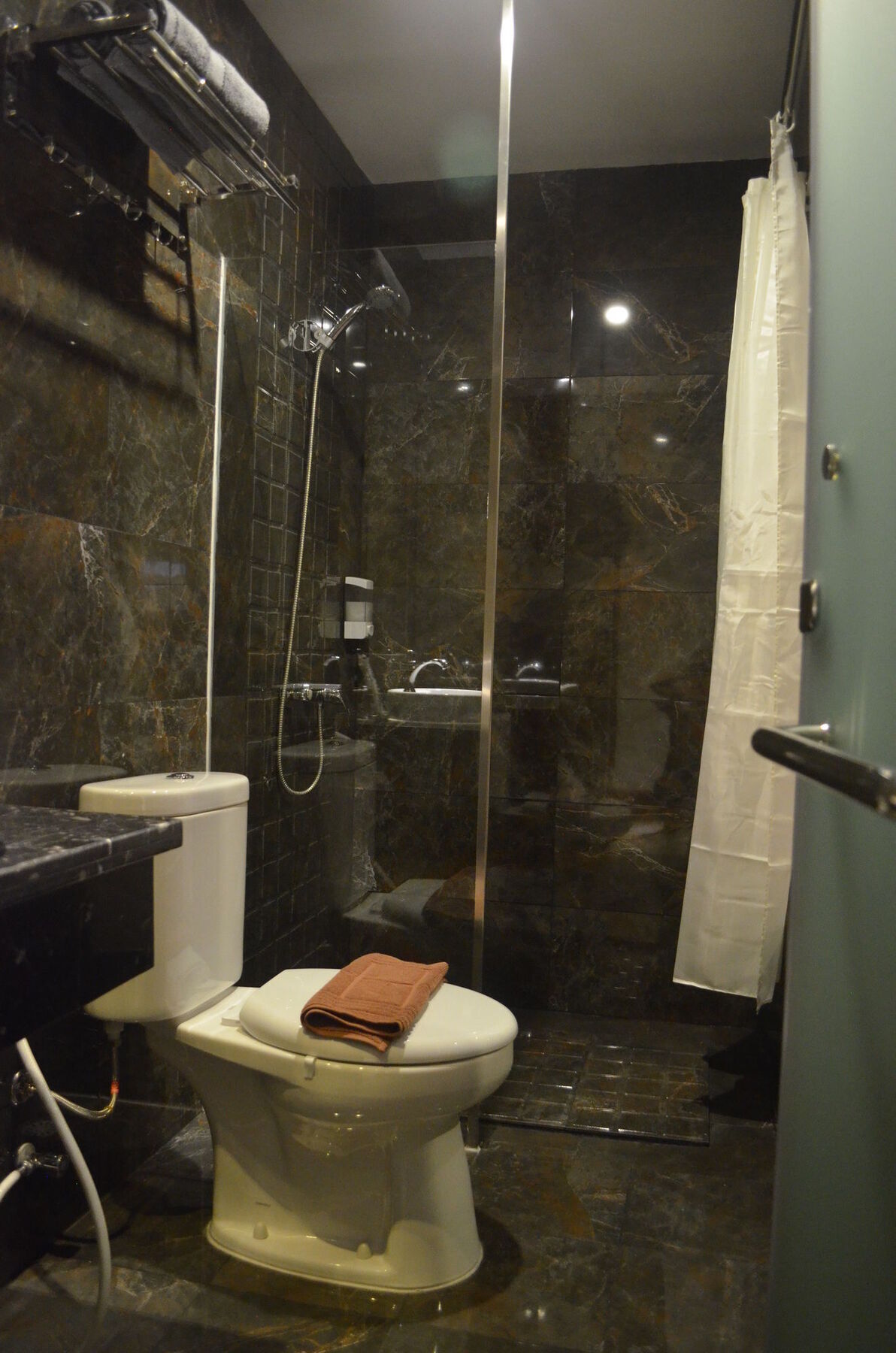 Mustika Gajah Mada Hotel Jakarta Exteriör bild