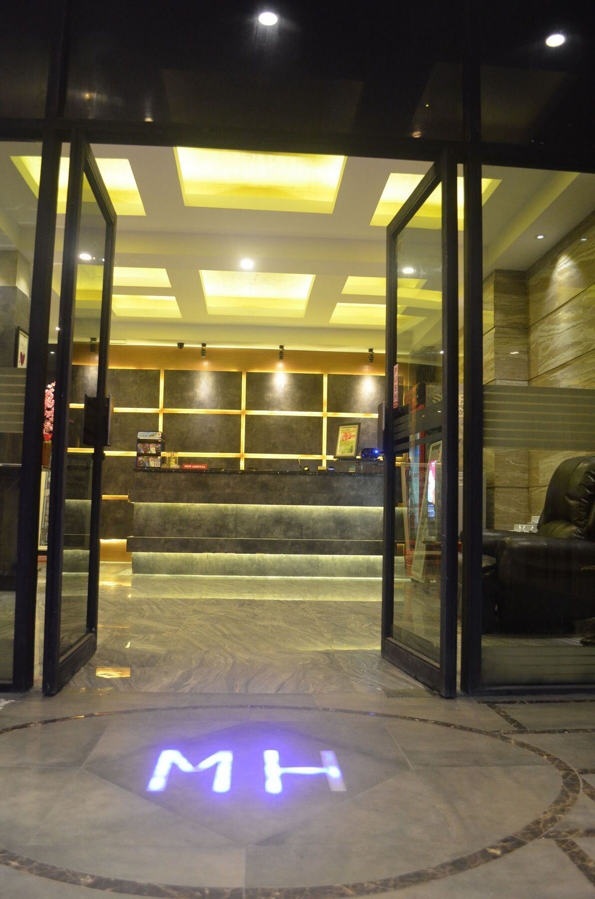 Mustika Gajah Mada Hotel Jakarta Exteriör bild